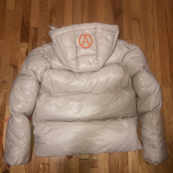 Puffer Jacket - Picture 2 of 7